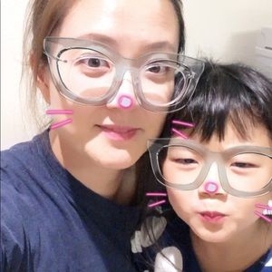 Meet your Posher, Youngjin